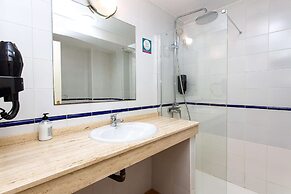 Belvilla by OYO Uptown III