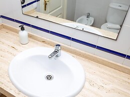 Belvilla by OYO Uptown III