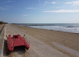 Seaview Caorle Apartment With Pool