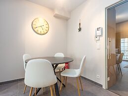 Studio Located on the 2nd Floor