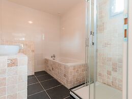 Modern Villa With Large Garden