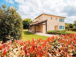 Modern Villa With Large Garden