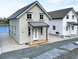 6 Person Holiday Home in Averoy