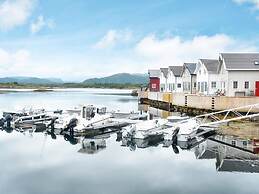 6 Person Holiday Home in Averoy