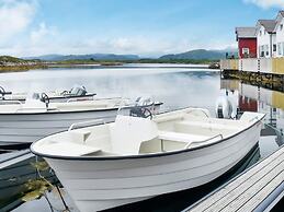 6 Person Holiday Home in Averoy