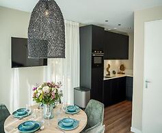 Spacious Holiday Home With Garden