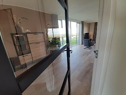 High-quality Luxury Villa on the Frisian Water