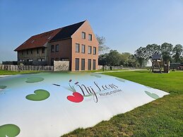 High-quality Luxury Villa on the Frisian Water