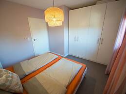 Small Sundblick by the sea in Lemkenhafen