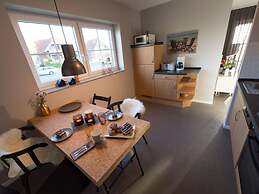 Small Sundblick by the sea in Lemkenhafen