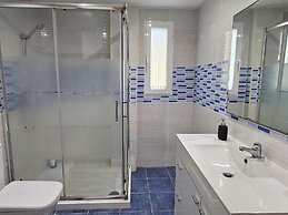 Nice Property With Shared Pool and Terrace