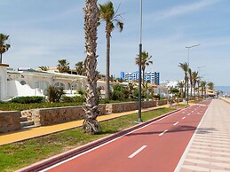 Nice Property With Shared Pool and Terrace