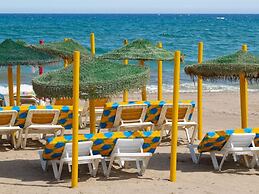 Nice Property With Shared Pool and Terrace