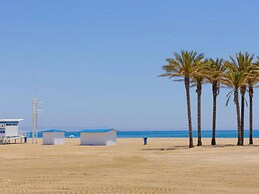 Nice Property With Shared Pool and Terrace