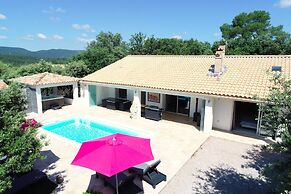 Modern Holiday Home With Private Pool and Garden