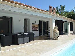 Modern Holiday Home With Private Pool and Garden