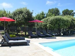 Modern Holiday Home With Private Pool and Garden