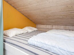 6 Person Holiday Home on a Holiday Park in Hemmet