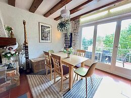 Charming Holiday Home With Garden