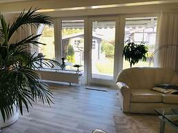 Frog Prince Modern Retreat