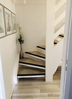 Frog Prince Modern Retreat