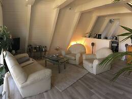 Frog Prince Modern Retreat