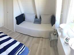 Frog Prince Modern Retreat