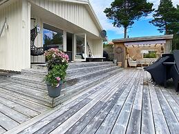 6 Person Holiday Home in Asenfjord-by Traum