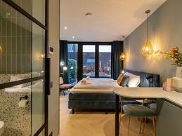 Romantic Garden Stay