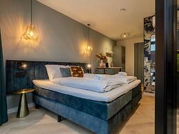 Romantic Garden Stay