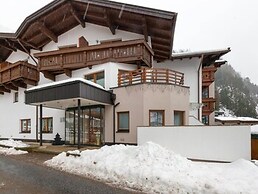 Mountain-view Apartment With Infrared Sauna