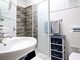 Anchorage South Modern Retreat
