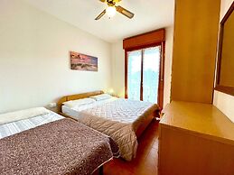 Inviting Apartment by the Beach