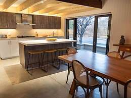 Villa in Hoedspruit With a Jacuzzi