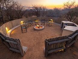 Villa in Hoedspruit With a Jacuzzi