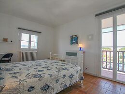 Modern Apartment in Port Grimaud Near the Beach