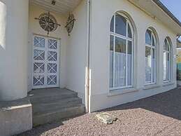 Bright Holiday Home With Garden