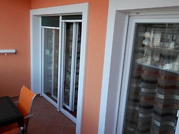 Apartments St Rialto - One Bedroom Apartment With Balcony and Sea View