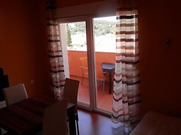 Apartments St Rialto - One Bedroom Apartment With Balcony and Sea View