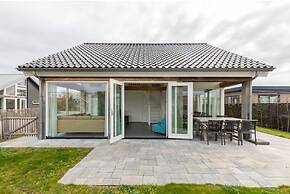 Holiday Home Near the Town Center of Renesse