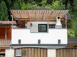 Attractive Apartment With Terrace