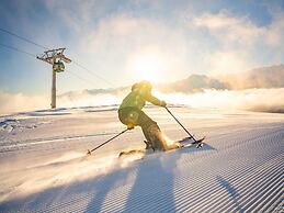 Attractive Apartment With Terrace