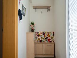 Attractive Apartment With Terrace