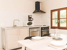 Modern Holiday Home With Dishwasher