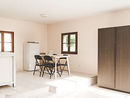 Modern Holiday Home With Dishwasher
