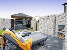 Nice 6-person House With Wellness Garden