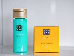 Nice 6-person House With Wellness Garden