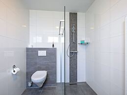 Nice 6-person House With Wellness Garden