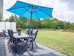 Nice 6-person House With Wellness Garden