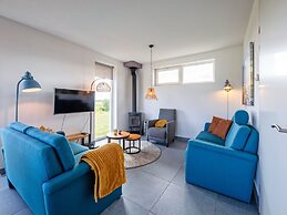 Nice 6-person House With Wellness Garden